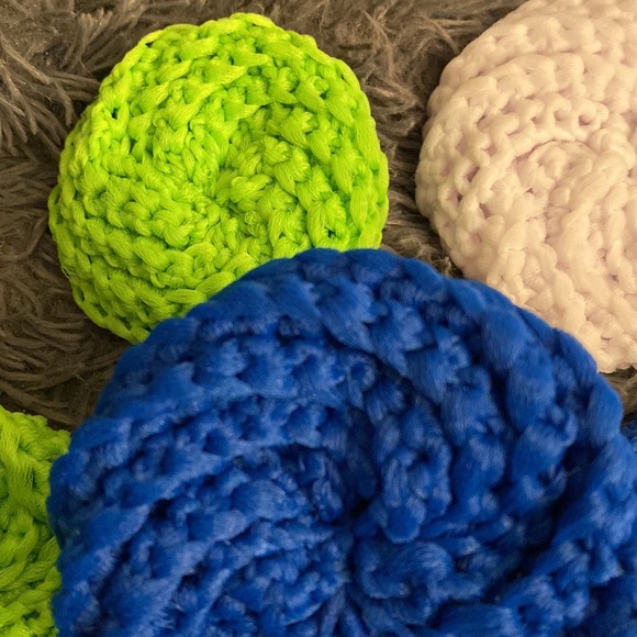 Crocheted Tulle Scrubbies - Picture 6 of 6